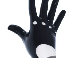 Latex gloves are equipped with knuckle